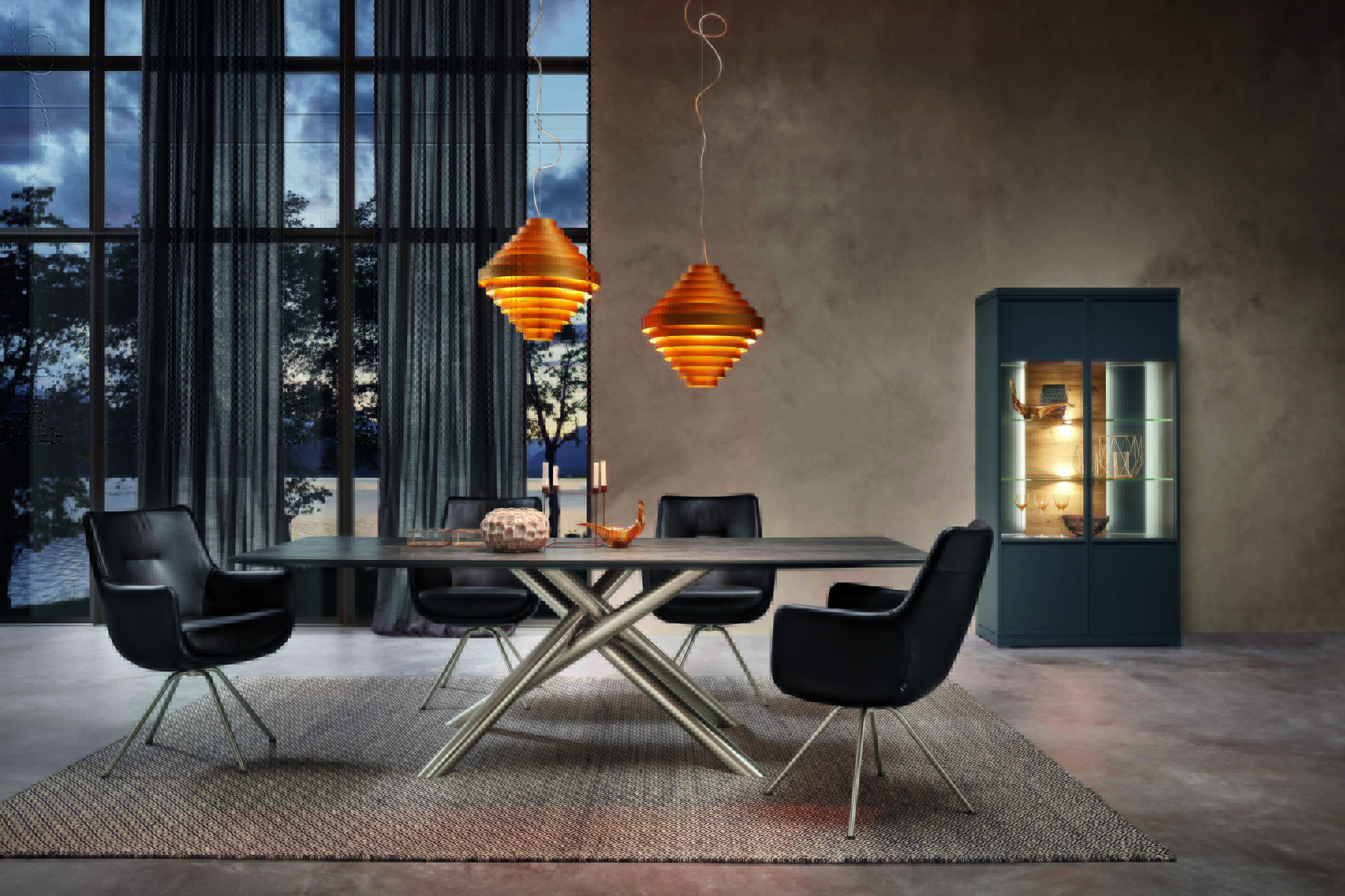 Speisezimmer - Tisch mit 4 Stühlen
